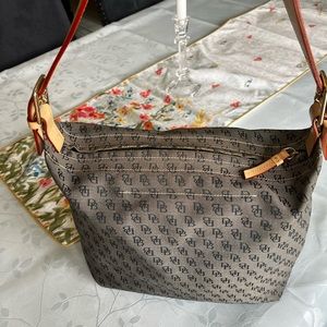 Authentic Dooney & Bourke shoulder bag